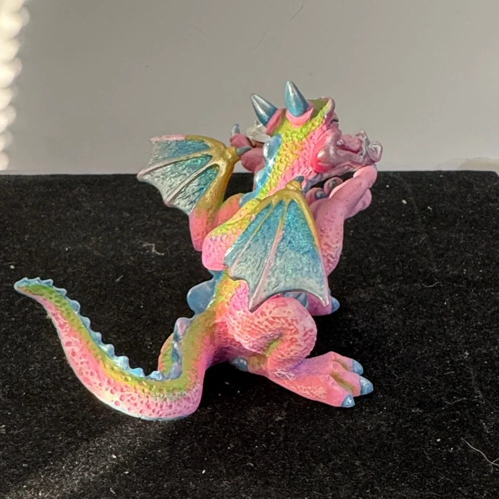 Franklin Mint Mood Dragon figurine “Coy”